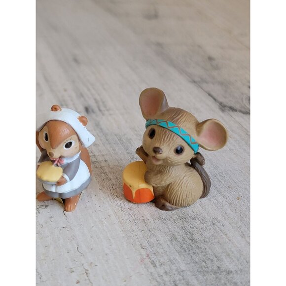 Thanksgiving pilgrim mouse Indian squirrel miniature figure set - Picture 5 of 9